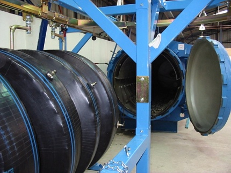 MODULAR MONORAIL FOR AUTOCLAVE LOADING/UNLOADING Modular monorails